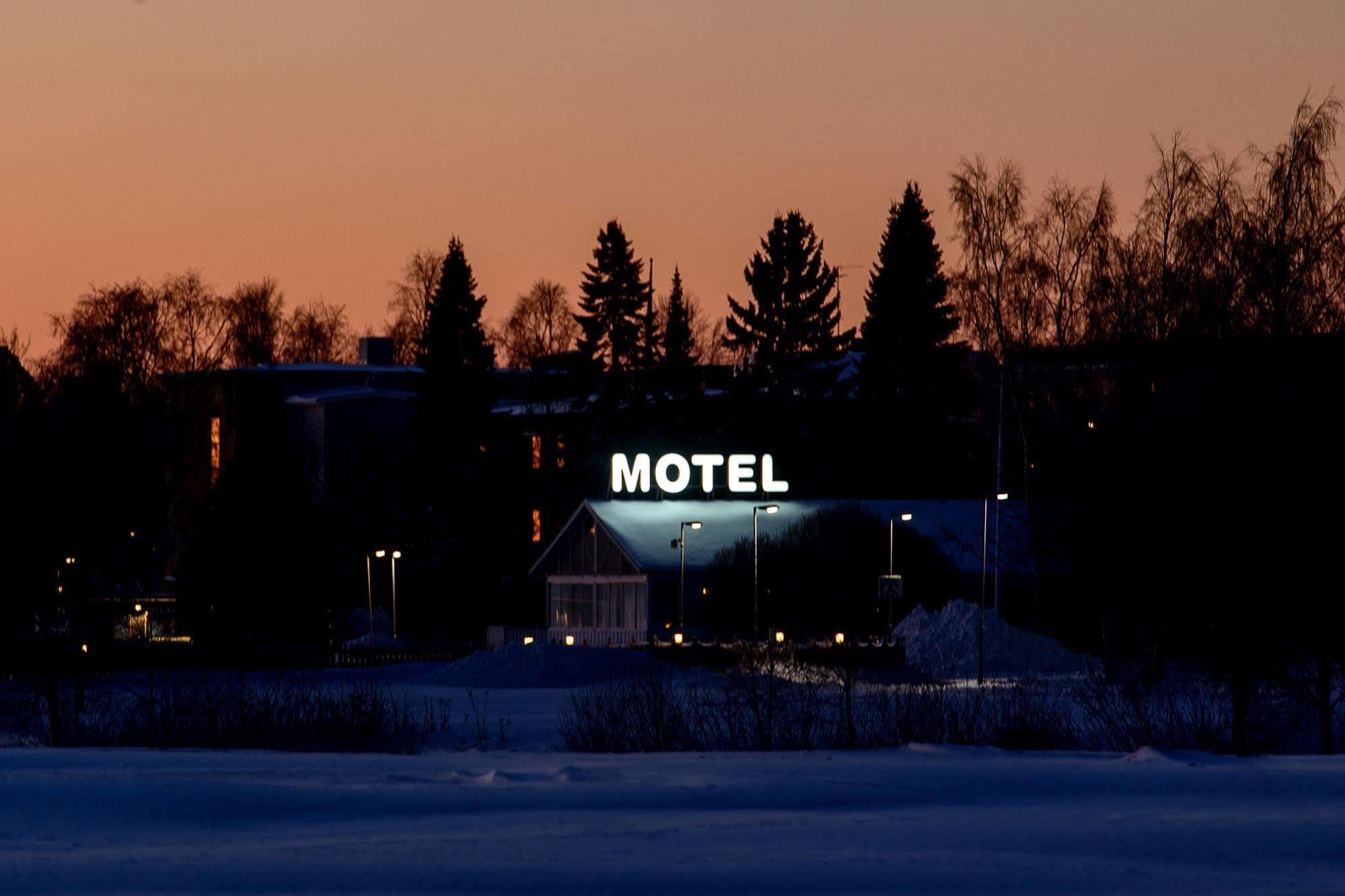River Motel - Selfservice Check In - Book A Room, Make Payment, Get Pincode To The Room Хапаранда Экстерьер фото